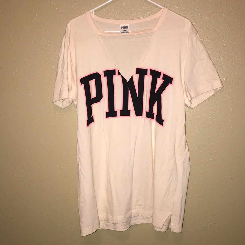 ✨VS PINK Cut-Out T-Shirt✨